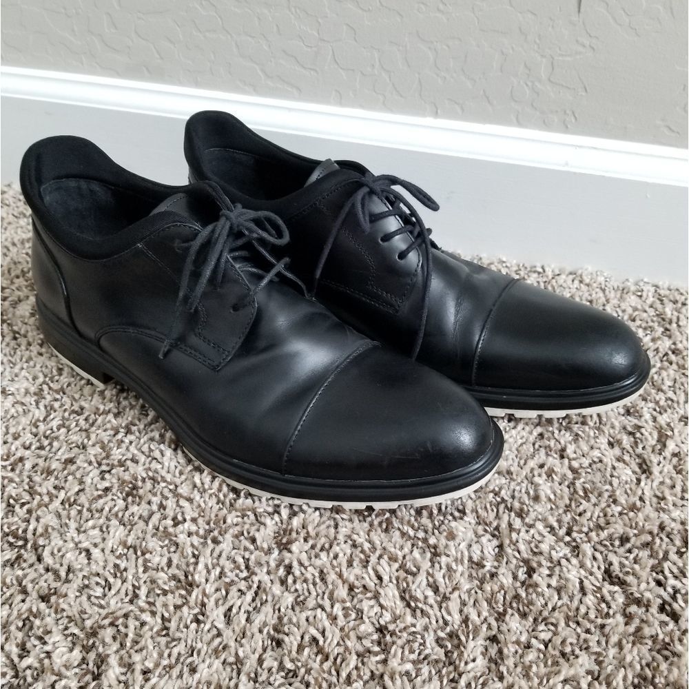 Kenneth Cole Men's leather Black oxfords shoes